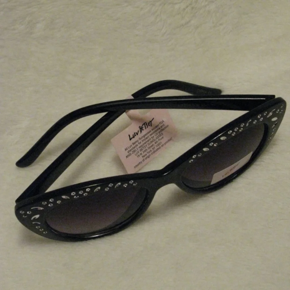 Betsey Johnson Black Crystal Cat Eye Sunglasses Luv Betsey Style NWT